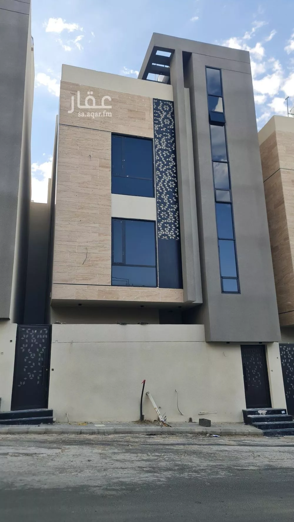 شقة للبيع في شارع سليمان بن بابيه, حي الجامعيين, مدينة خميس مشيط, منطقة عسير 1 صورة