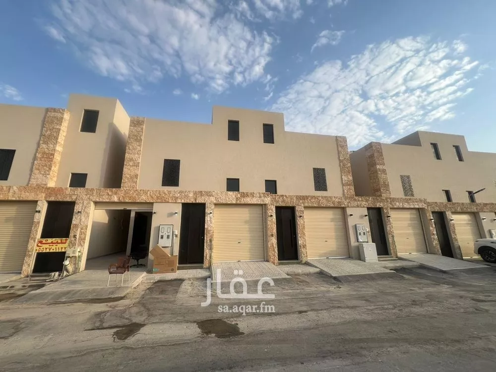 دور للبيع في شارع ميرزا ابراهيم الكازروني, حي طويق, مدينة الرياض, منطقة الرياض 1 صورة