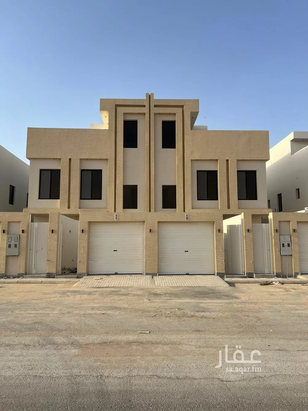 دور للبيع في شارع كعب الهجري, حي عكاظ, مدينة الرياض, منطقة الرياض 1 صورة