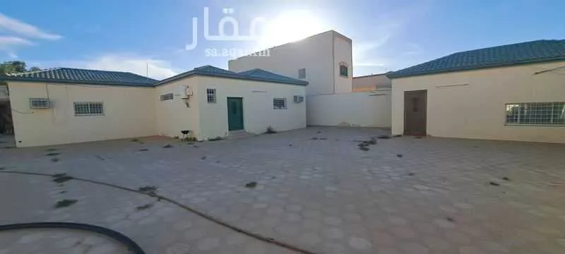 دور للبيع في شارع عبدالعزيز بن باز, حي الربيع, مدينة الخبراء والسحابين, منطقة القصيم 1 صورة