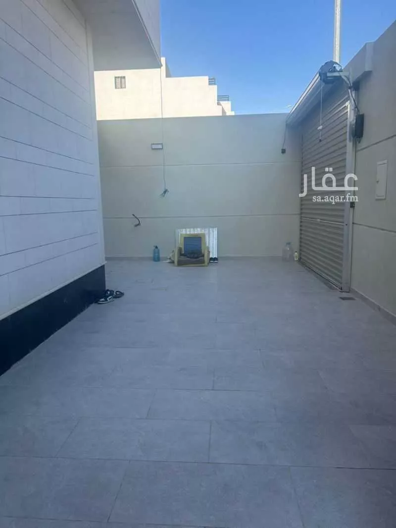 فيلا للبيع في شارع إبراهيم بن إدريس المالكي, حي الرمال, مدينة الرياض, منطقة الرياض 1 صورة