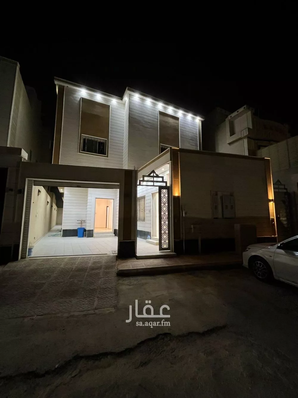 فيلا للإيجار في شارع عمر مكرم, حي الرمال, مدينة الرياض, منطقة الرياض 1 صورة