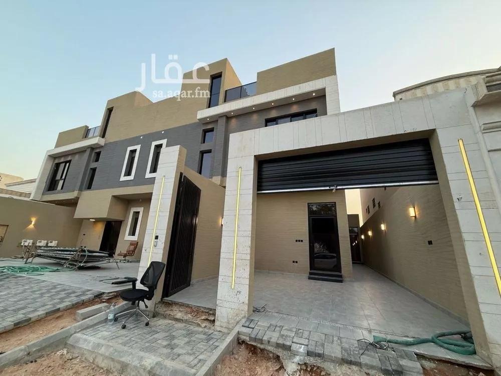 دور للبيع في شارع أبي المعالي بن حنيفة, حي الخليج, مدينة الرياض, منطقة الرياض 1 صورة