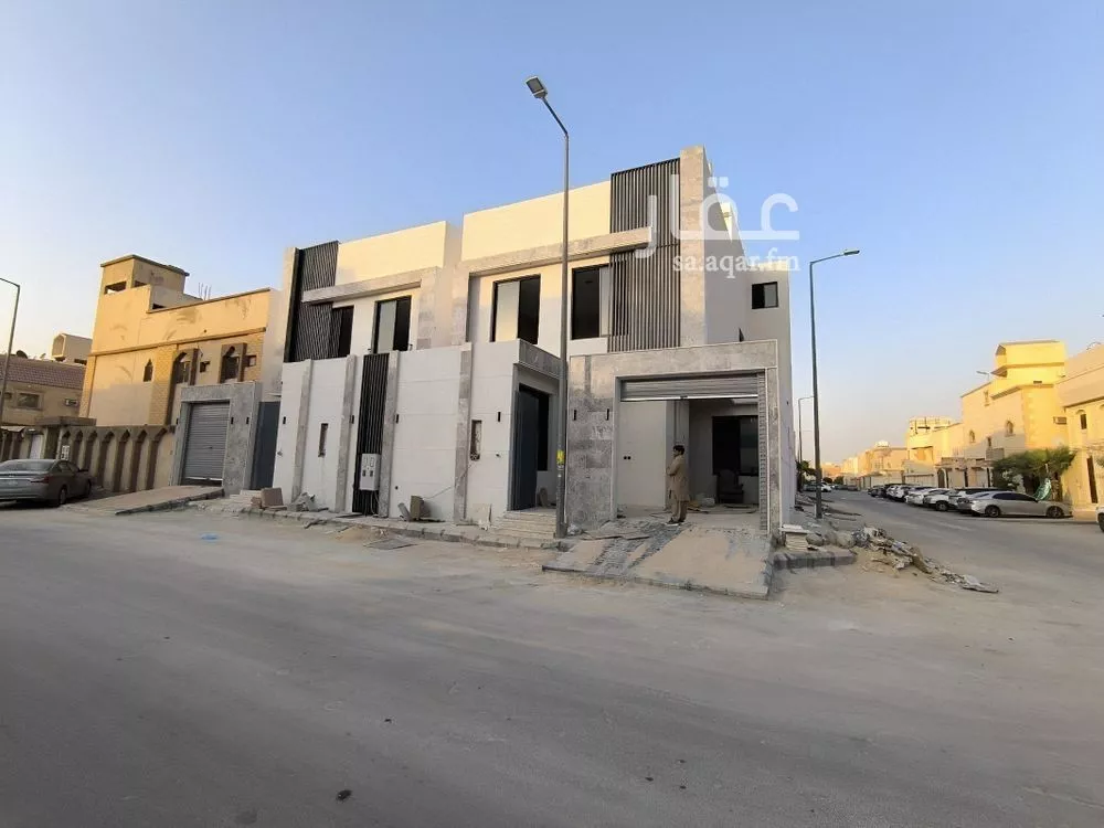 فيلا للبيع في شارع محمد السنوسي, حي العريجاء الغربي, مدينة الرياض, منطقة الرياض 1 صورة