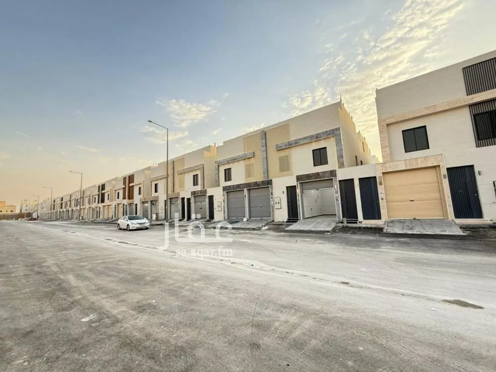 دور للبيع في شارع حسين الأبريقي, حي عكاظ, مدينة الرياض, منطقة الرياض 1 صورة