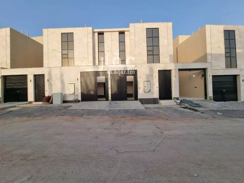 دور للبيع في شارع أبي الحسن الصقلي, حي طويق, مدينة الرياض, منطقة الرياض 1 صورة