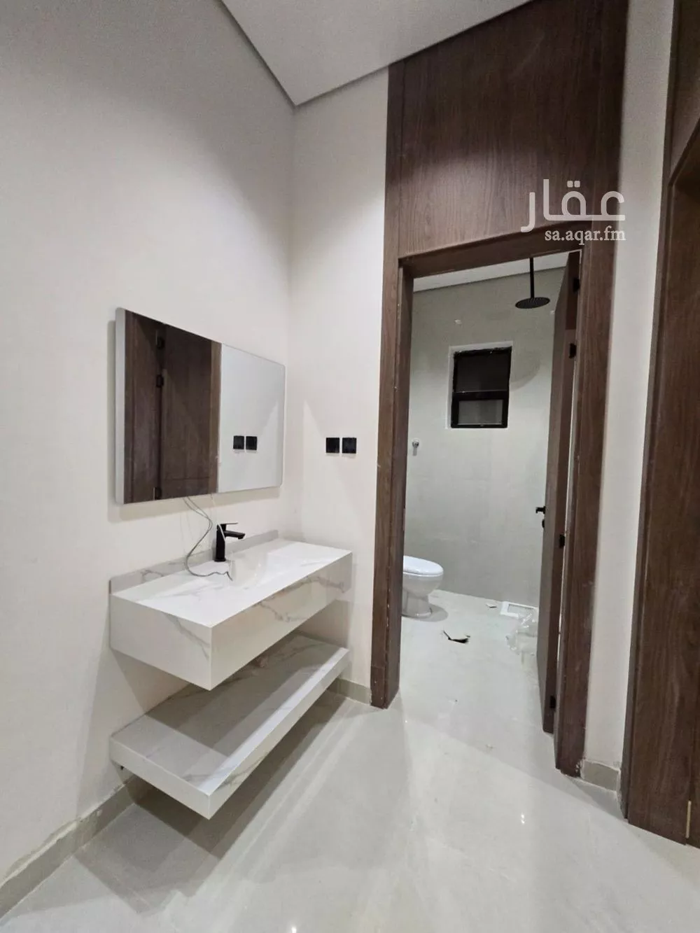 دور للبيع في شارع حسن الفخري, حي عكاظ, مدينة الرياض, منطقة الرياض 1 صورة