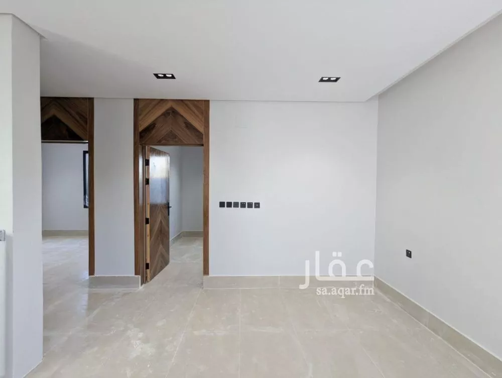 دور للبيع في شارع محمد الراوي, حي العوالي, مدينة الرياض, منطقة الرياض 1 صورة