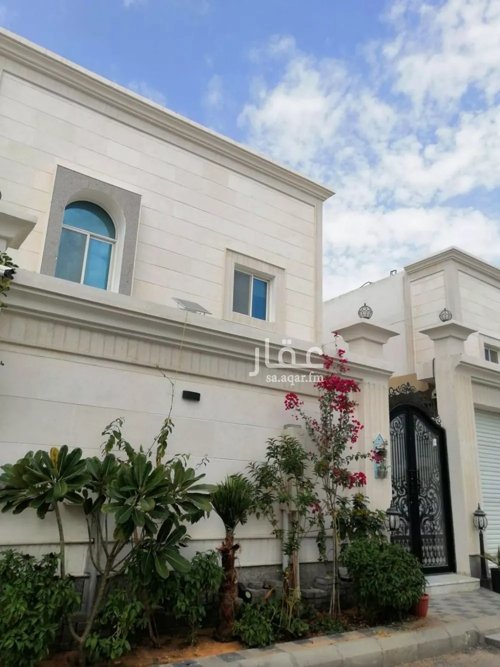 فيلا للبيع في شارع الأمان, حي الأمواج, مدينة الخبر, المنطقة الشرقية 1 صورة
