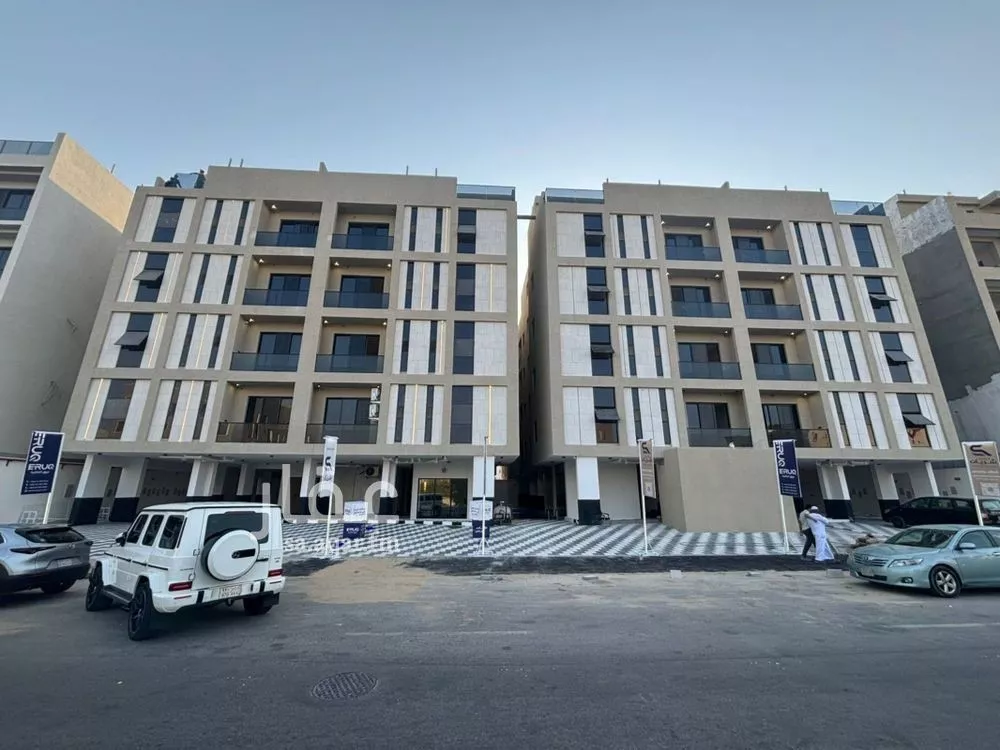 شقة للبيع في شارع الرقعى, حي الحمراء, مدينة الخبر, المنطقة الشرقية 1 صورة