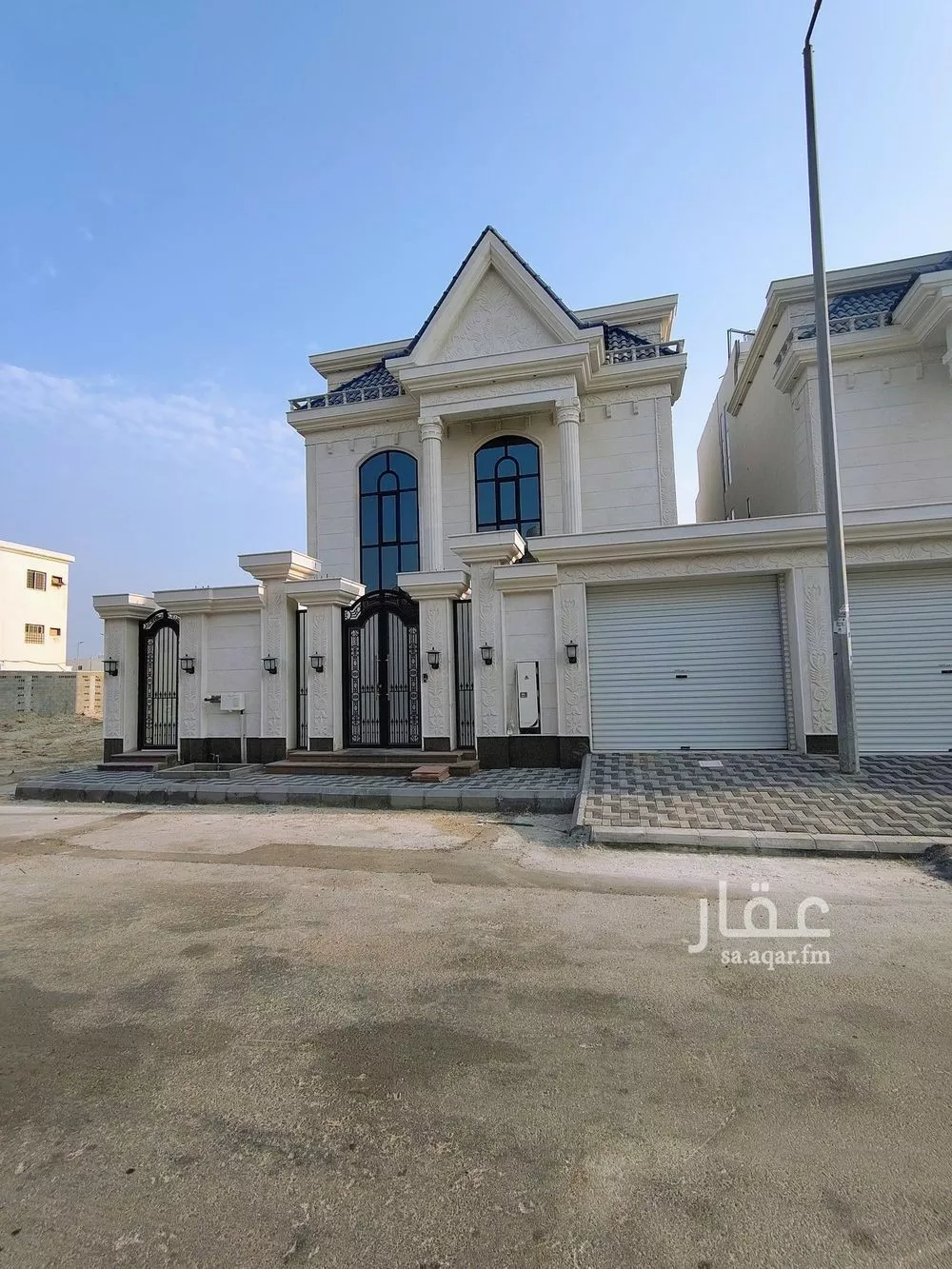 فيلا للبيع في شارع جبل شهلان, حي الصواري, مدينة الخبر, المنطقة الشرقية 1 صورة