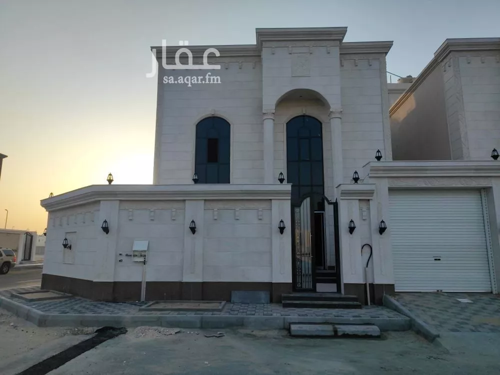 فيلا للبيع في حي الصواري, مدينة الخبر, المنطقة الشرقية 1 صورة