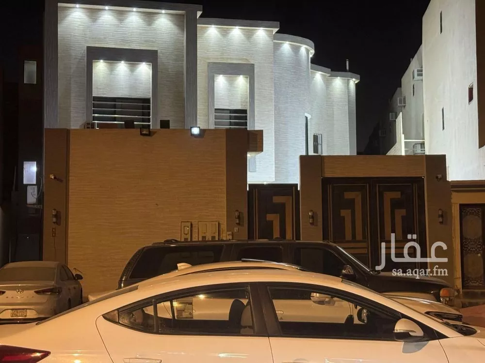 فيلا للبيع في شارع ابن معصوم المدني, حي الرمال, مدينة الرياض, منطقة الرياض 1 صورة