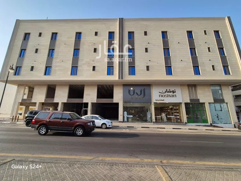 عمارة للإيجار في شارع العاشر, حي الخبرالشمالية, مدينة الخبر, المنطقة الشرقية 1 صورة