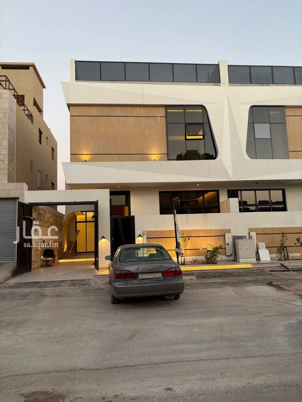 فيلا للبيع في شارع أبي الشيخ الأصبهاني, حي المهدية, مدينة الرياض, منطقة الرياض 1 صورة