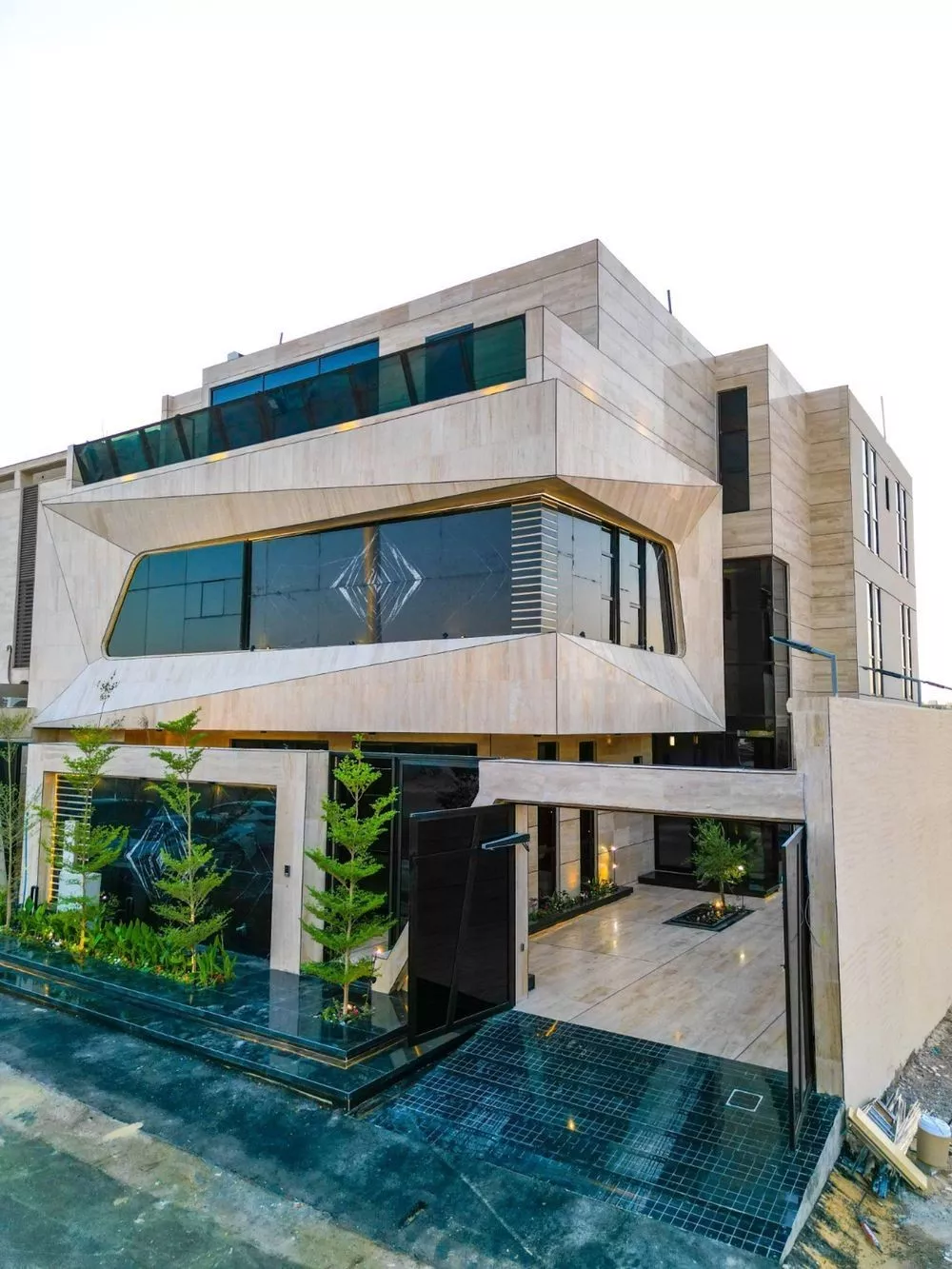 فيلا للبيع في شارع عثمان بن سليمان, حي المهدية, مدينة الرياض, منطقة الرياض 1 صورة