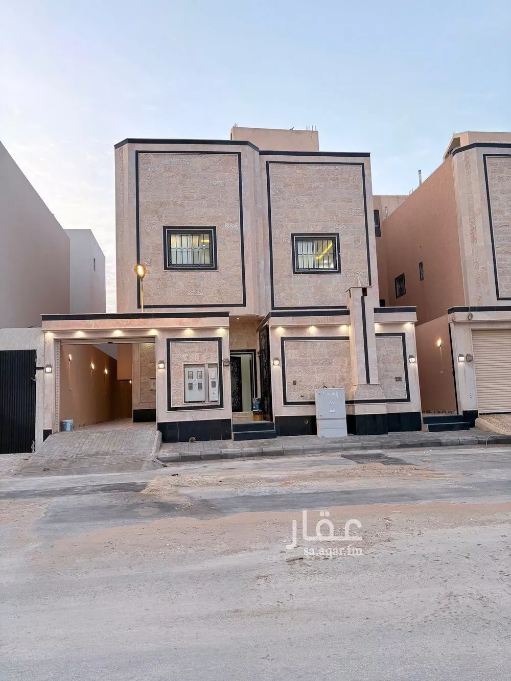 فيلا للبيع في شارع محمد بن أبي بكر القيم, حي المهدية, مدينة الرياض, منطقة الرياض 1 صورة