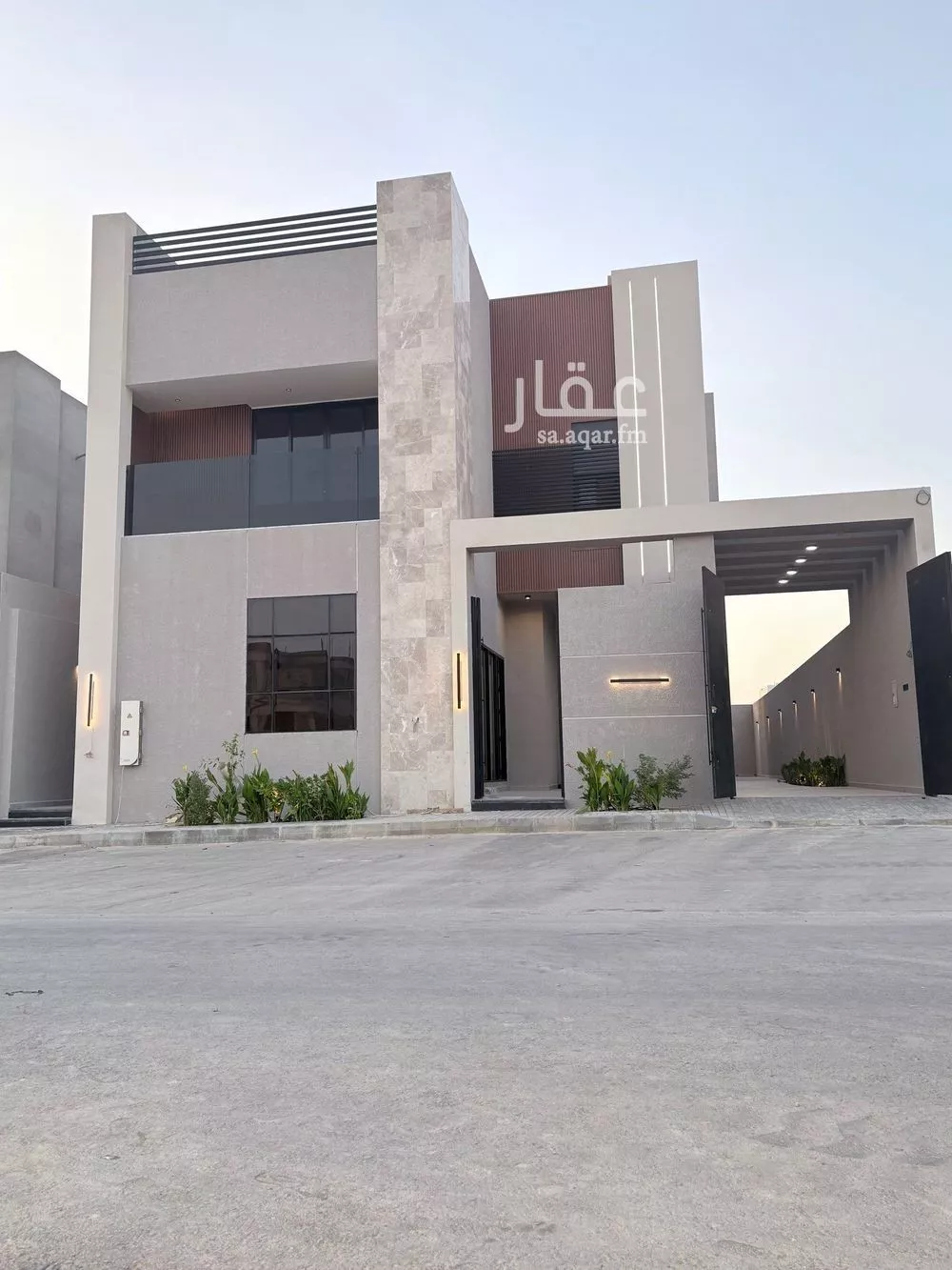 فيلا للبيع في شارع تقى الدين التميمى, حي المهدية, مدينة الرياض, منطقة الرياض 1 صورة