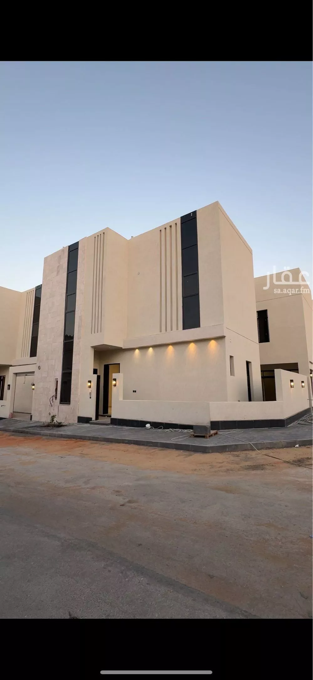 فيلا للبيع في شارع أحمد بن قطرب, حي المهدية, مدينة الرياض, منطقة الرياض 1 صورة