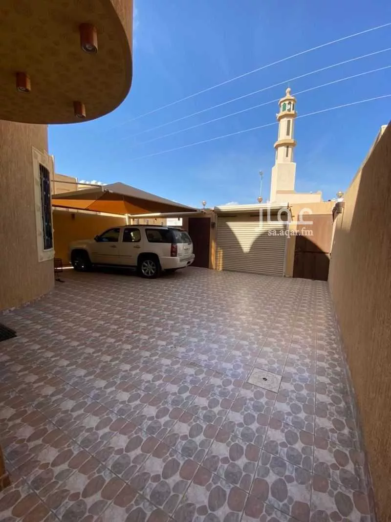 فيلا للبيع في شارع عبدالرحمن ابن معاذ ابن عثمان, حي المصيف, مدينة خميس مشيط, منطقة عسير 1 صورة