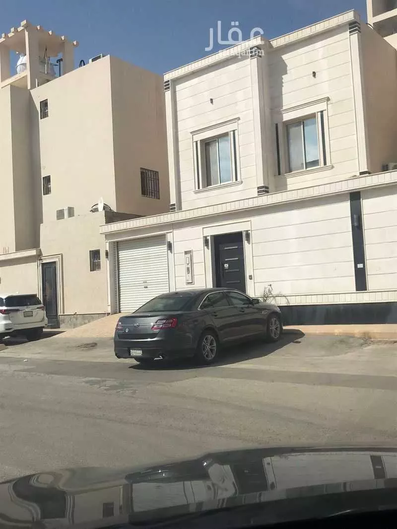فيلا للبيع في شارع محمد بن لبابة, حي المهدية, مدينة الرياض, منطقة الرياض 1 صورة