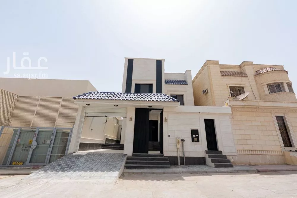 فيلا للبيع في شارع ابي المظفر الخطيب, حي المصيف, مدينة الرياض, منطقة الرياض 1 صورة