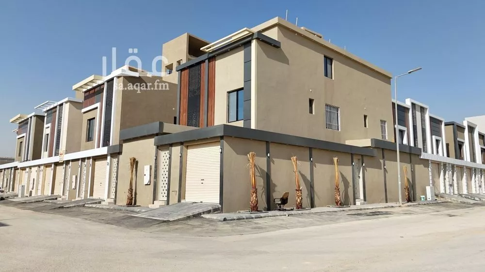 فيلا للبيع في شارع السيد عبدالله شطا, حي بدر, مدينة الرياض, منطقة الرياض 1 صورة