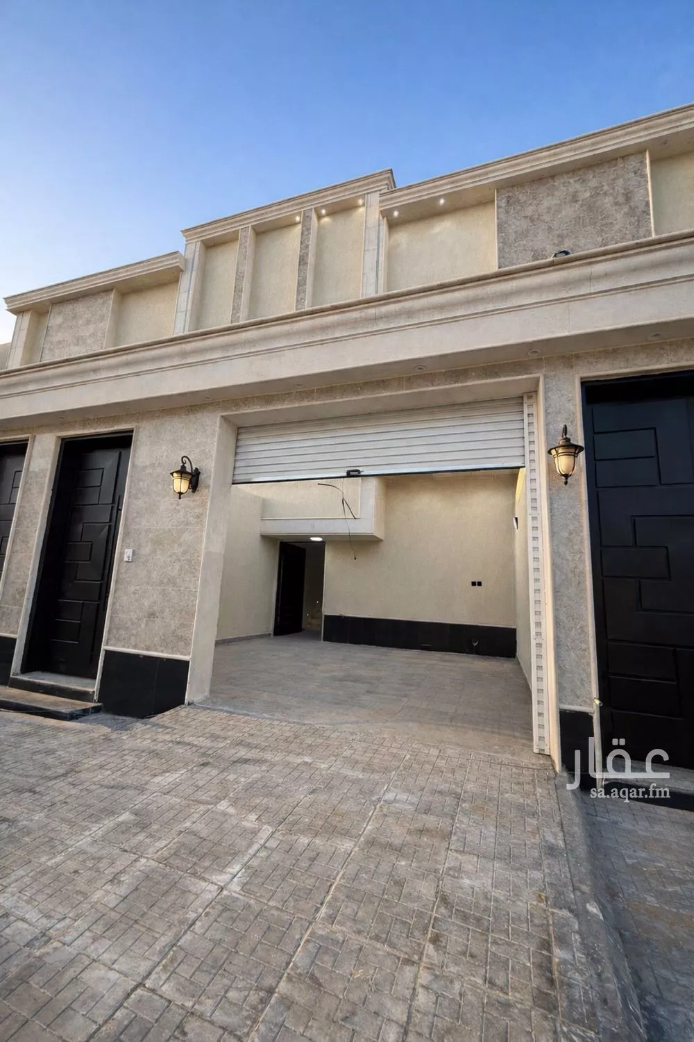 فيلا للبيع في شارع عبدالعزيز الإحسائي, حي طيبة, مدينة الرياض, منطقة الرياض 1 صورة