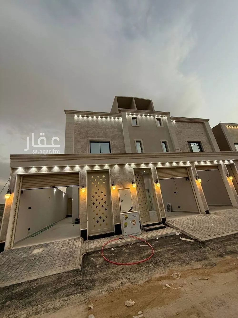 دور للبيع في شارع شارع 15, حي الجنادرية, مدينة الرياض, منطقة الرياض 1 صورة
