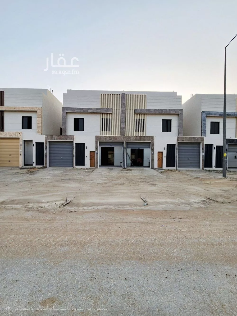 فيلا للبيع في شارع حسين بن صديق دحلان, حي عكاظ, مدينة الرياض, منطقة الرياض 1 صورة