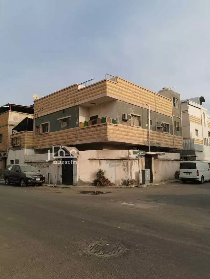 عمارة للبيع في شارع البجادية, حي القادسية, مدينة الدمام, المنطقة الشرقية 1 صورة