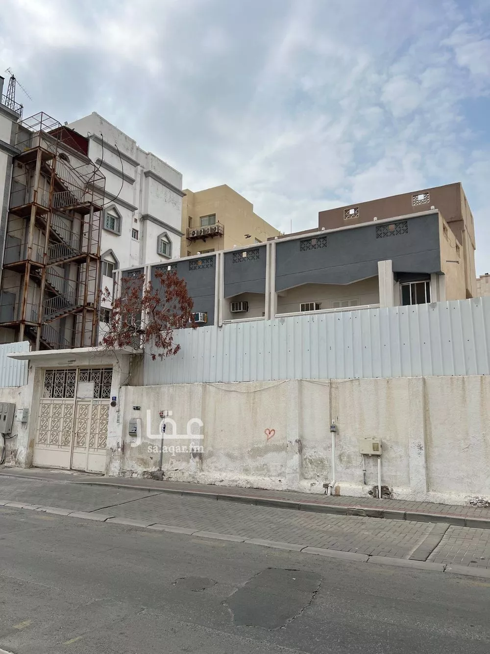 فيلا للبيع في شارع شارع مسجد علي بن أبي طالب, حي الجامعة, مدينة مكه المكرمه, منطقة مكة المكرمة 1 صورة