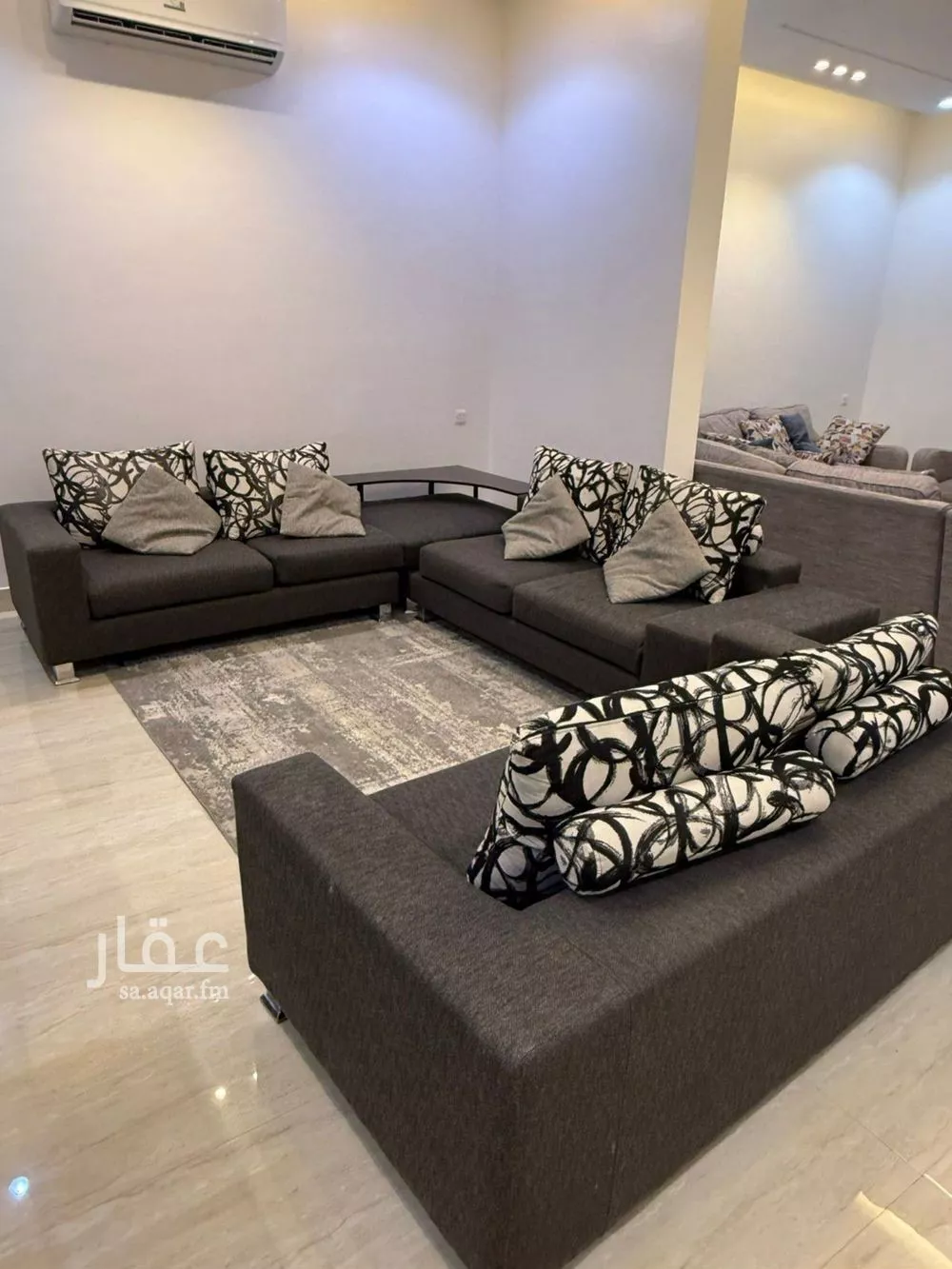 فيلا للإيجار في شارع عبدالعزيز بن رفيع, حي القادسية, مدينة الرياض, منطقة الرياض 1 صورة