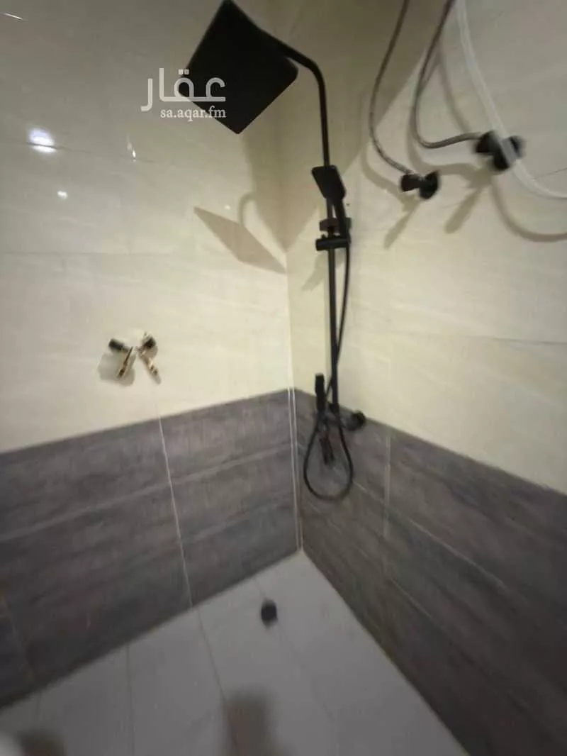 شقة للإيجار في شارع شارع شرحبيل بن حسنة, حي المحمدية 2, مدينة جازان, منطقة جازان 1 صورة