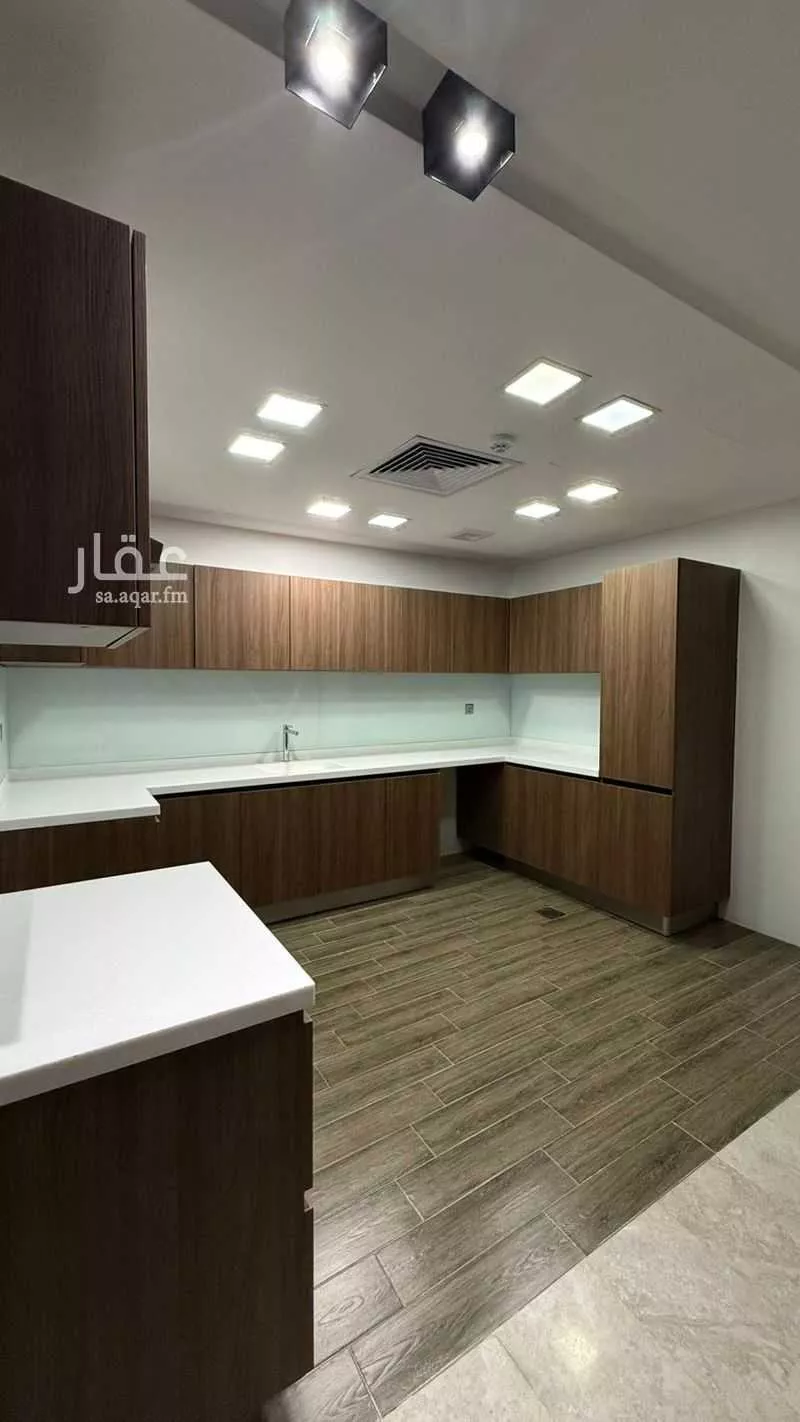 شقة للبيع في شارع غيلان ابن عقبة, حي العليا, مدينة الخبر, المنطقة الشرقية 1 صورة