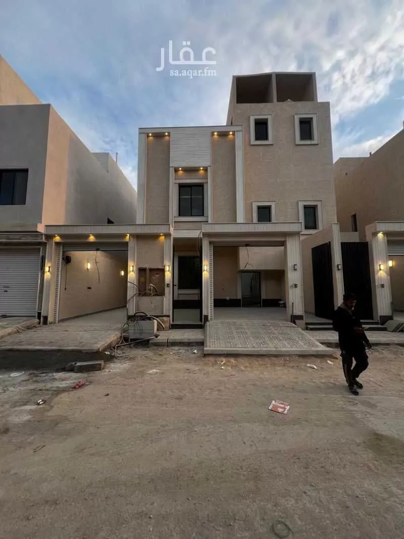 دور للبيع في شارع رسن طيبة, حي طيبة, مدينة الرياض, منطقة الرياض 1 صورة