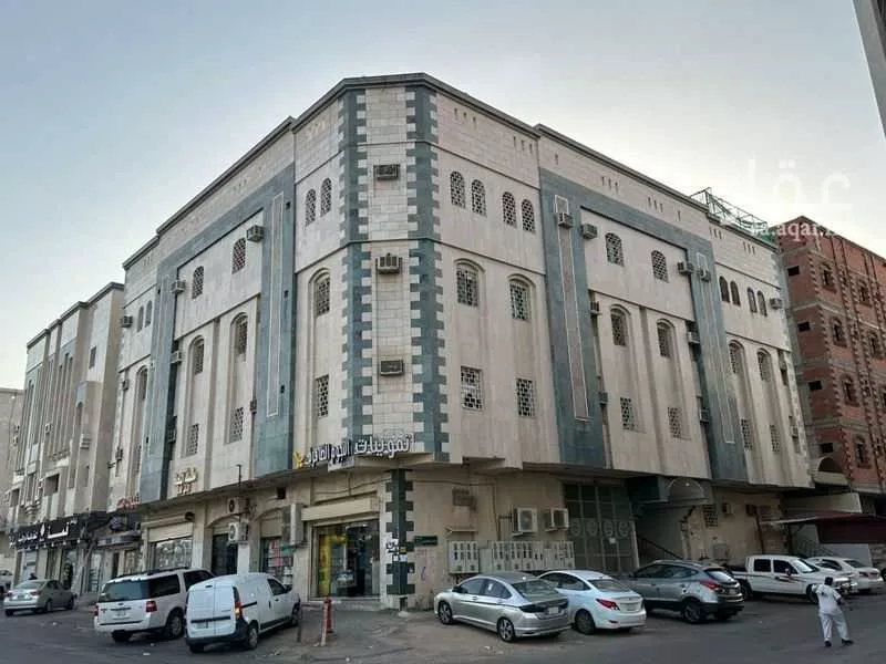 عمارة للبيع في شارع مسعود بن ربيعه, حي الظاهرة, مدينة المدينه المنوره, منطقة المدينة المنورة 1 صورة