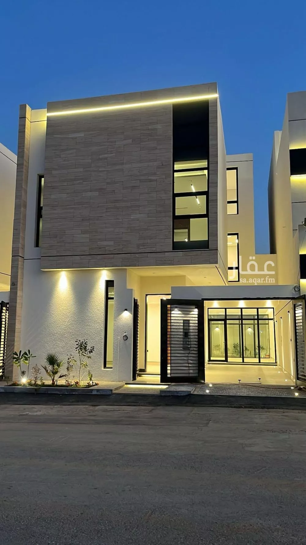 فيلا للبيع في شارع عبدالقادر بن عبدالوارث, حي المهدية, مدينة الرياض, منطقة الرياض 1 صورة