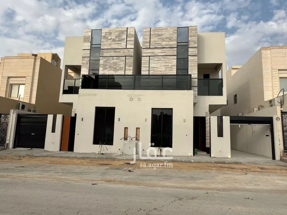 فيلا للبيع في شارع إبراهيم بن علي بن علوي, حي المهدية, مدينة الرياض, منطقة الرياض 1 صورة
