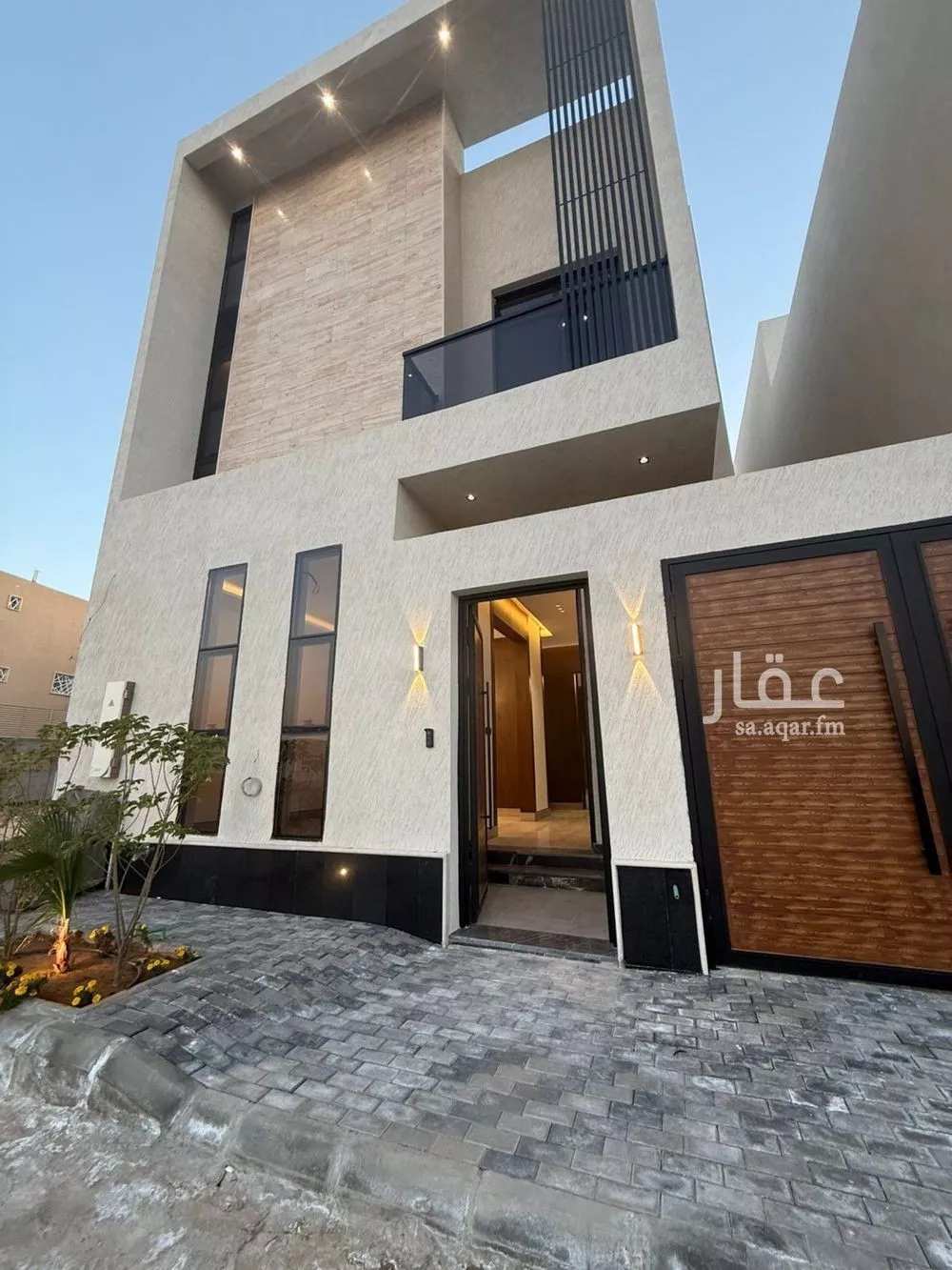 فيلا للبيع في شارع أبي الحسن الأسفرائيني, حي المهدية, مدينة الرياض, منطقة الرياض 1 صورة