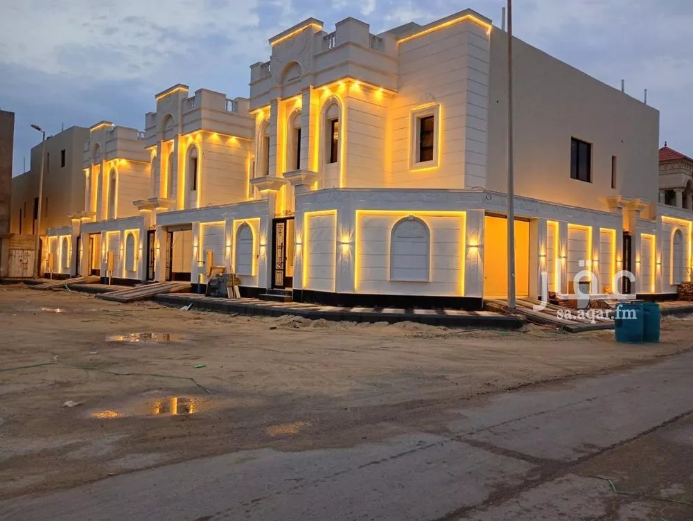 فيلا للبيع في شارع النوادر, حي الأمواج, مدينة الخبر, المنطقة الشرقية 1 صورة
