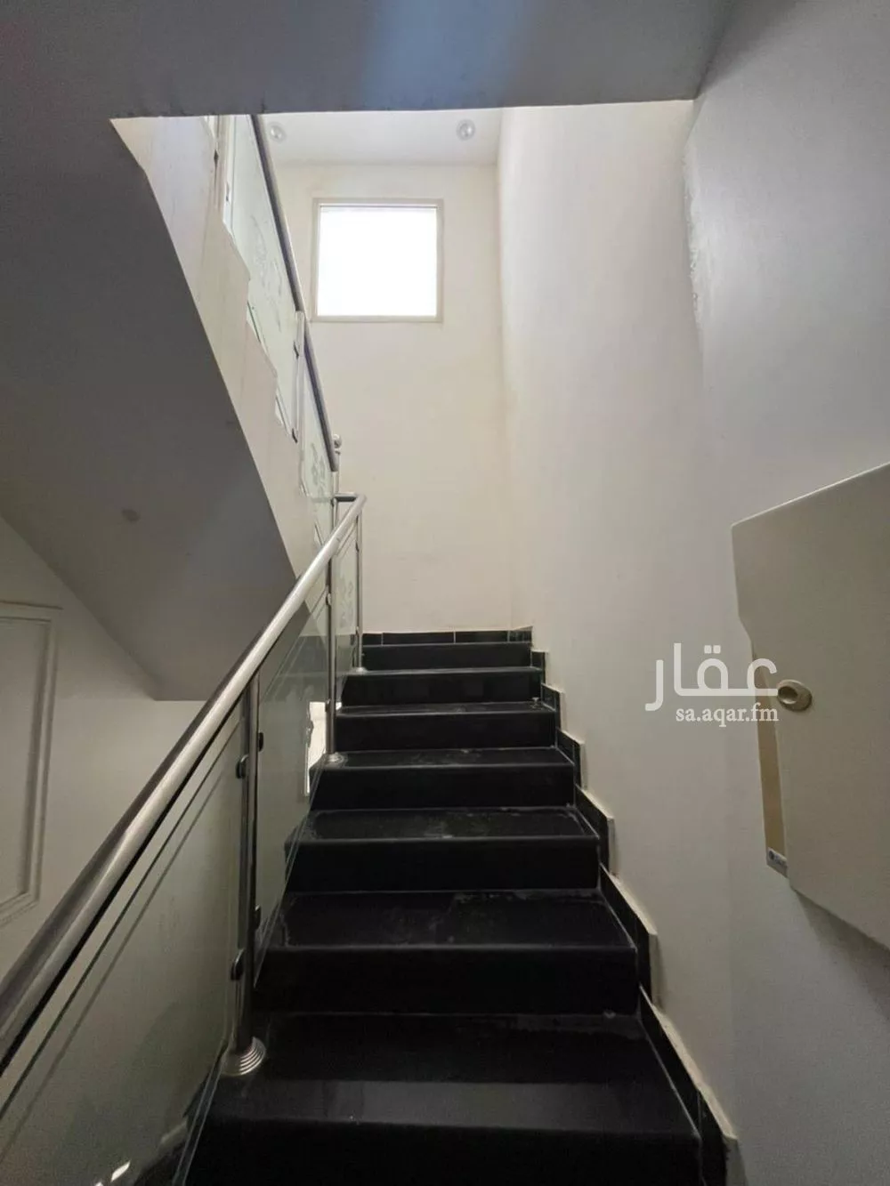 فيلا للإيجار في شارع أحمد بن محمد العتابي, حي الرمال, مدينة الرياض, منطقة الرياض 1 صورة