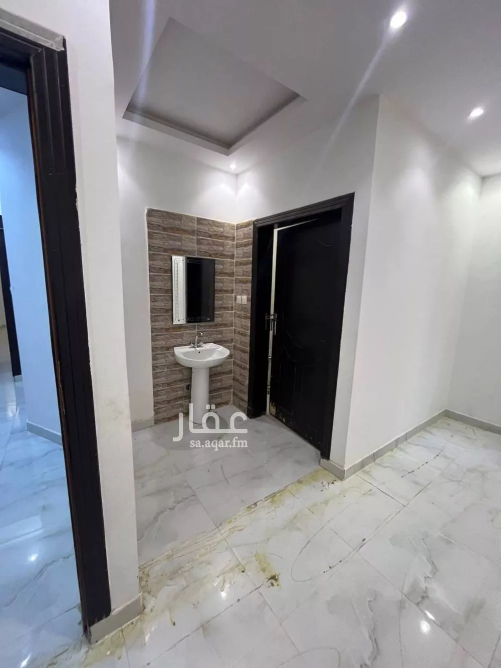 فيلا للإيجار في شارع أحمد بن محمد العتابي, حي الرمال, مدينة الرياض, منطقة الرياض 1 صورة