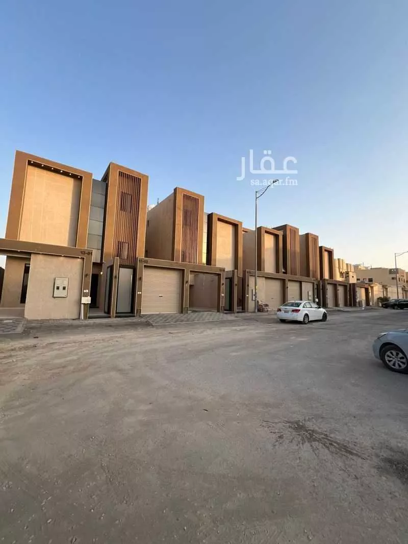دور للبيع في شارع الامام البخاري, حي بدر, مدينة الرياض, منطقة الرياض 1 صورة