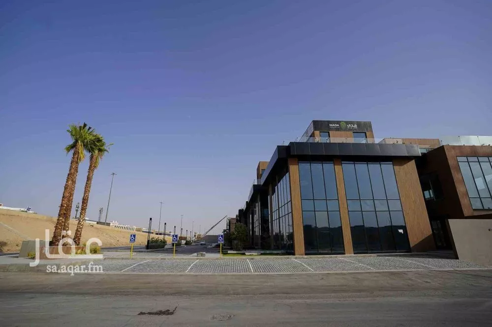 مكتب تجاري للإيجار في شارع رقم 51, حي الياسمين, مدينة الرياض, منطقة الرياض 1 صورة