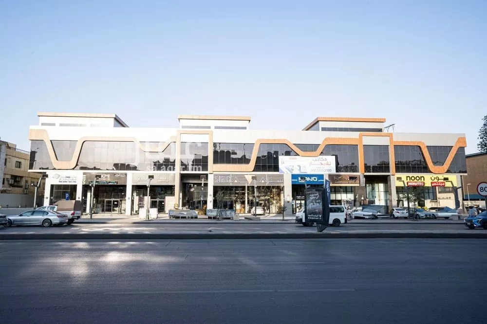 مكتب تجاري للإيجار في شارع التخصصي, حي العليا, مدينة الرياض, منطقة الرياض 1 صورة