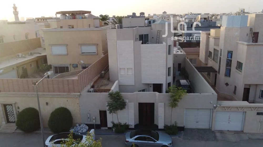 فيلا للبيع في شارع ابن مزين, حي المرسلات, مدينة الرياض, منطقة الرياض 1 صورة