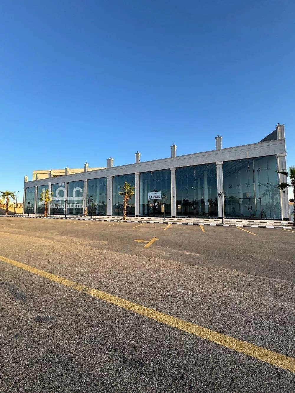 عمارة للإيجار في شارع طريق الملك عبدالعزيز, حي الرحاب, مدينة بريدة, منطقة القصيم 1 صورة