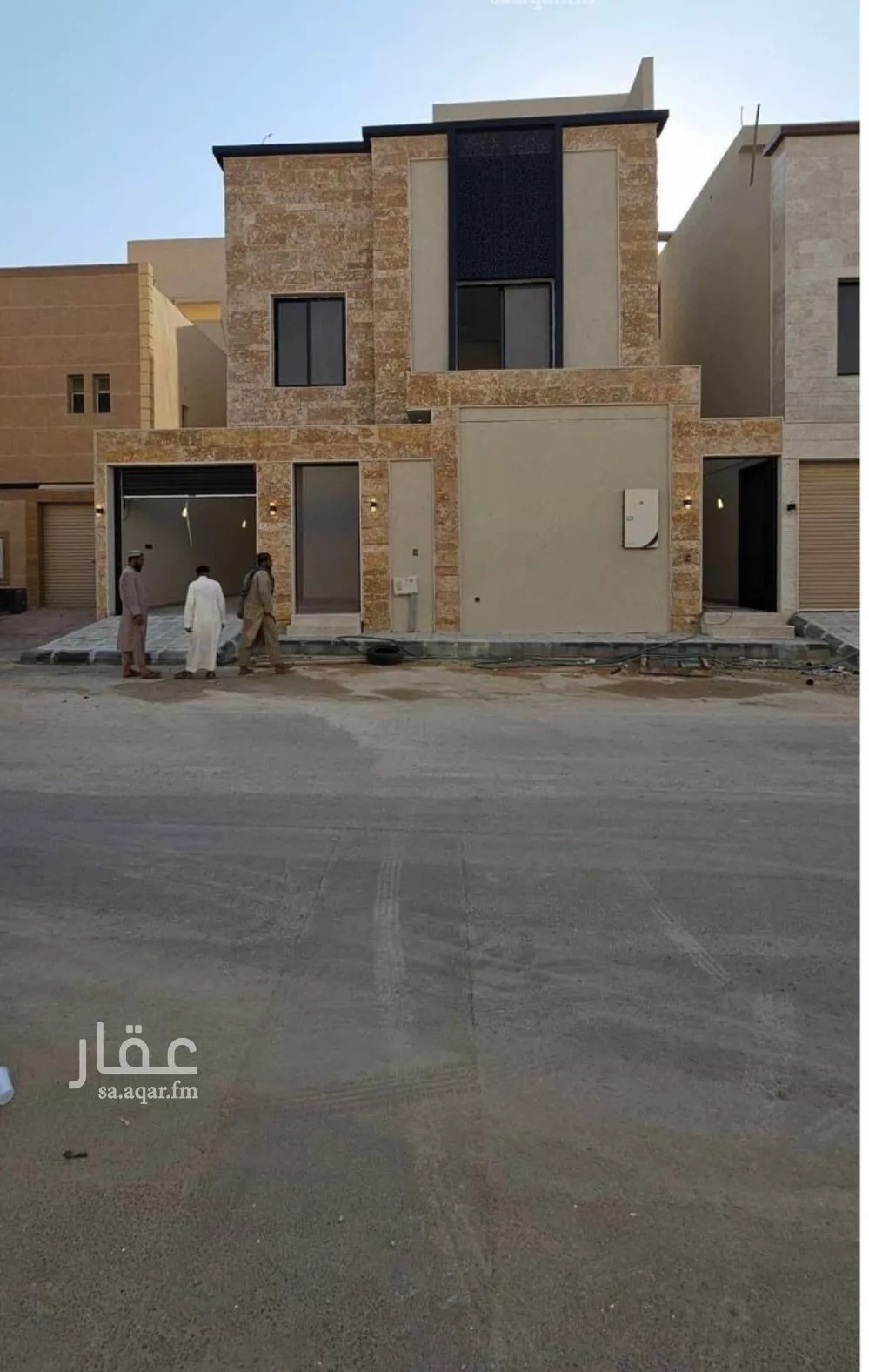 فيلا للبيع في شارع عبدالقادر شمس, حي العوالي, مدينة الرياض, منطقة الرياض 1 صورة