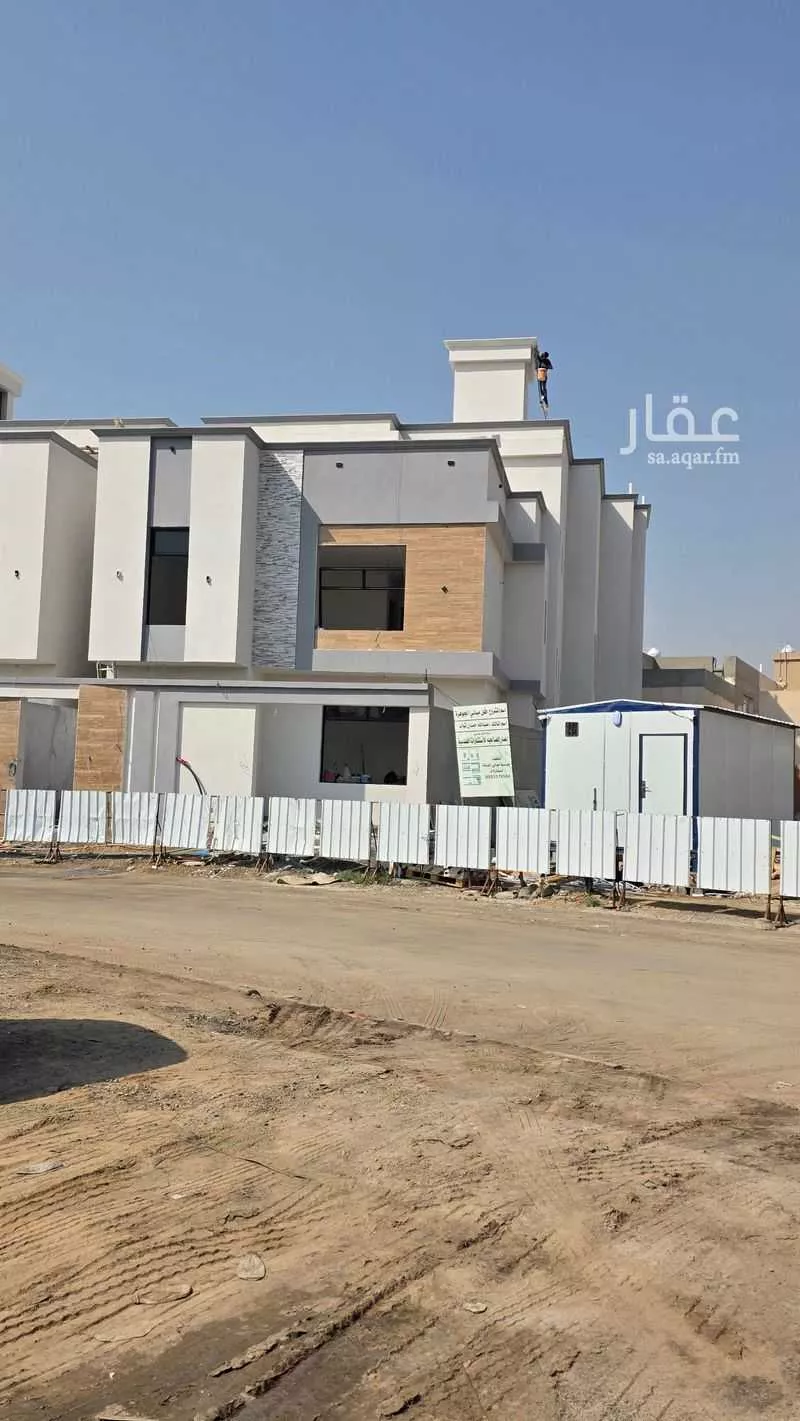 فيلا للبيع في شارع سعدون العواجي, حي الصالحية, مدينة جدة, منطقة مكة المكرمة 1 صورة